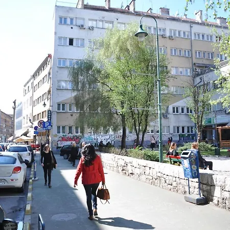 شقة Eternal Flame Center