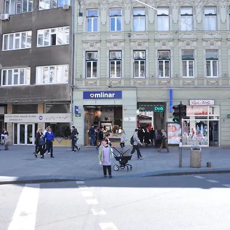 Eternal Flame Center شقة *